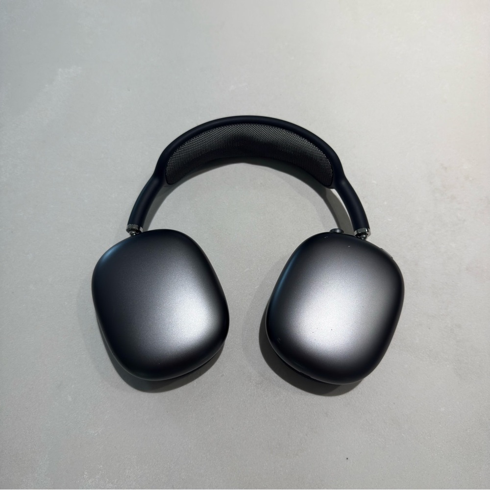 Space Grey Apple AirPod Max (lightning)